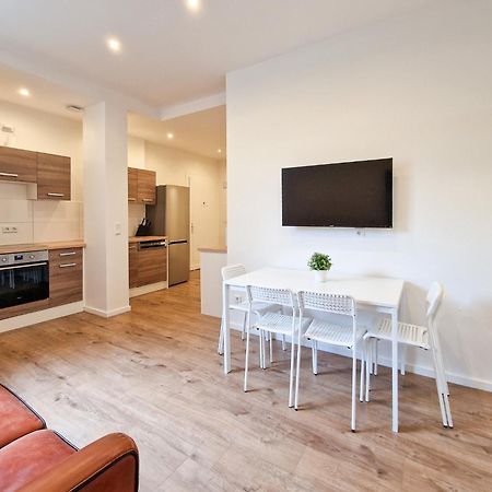 Raj Living - 1 Or 3 Room Apartments - 20 Min Messe Dus And Old Town Dus 杜塞尔多夫 外观 照片