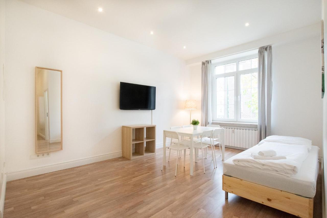 Raj Living - 1 Or 3 Room Apartments - 20 Min Messe Dus And Old Town Dus 杜塞尔多夫 外观 照片