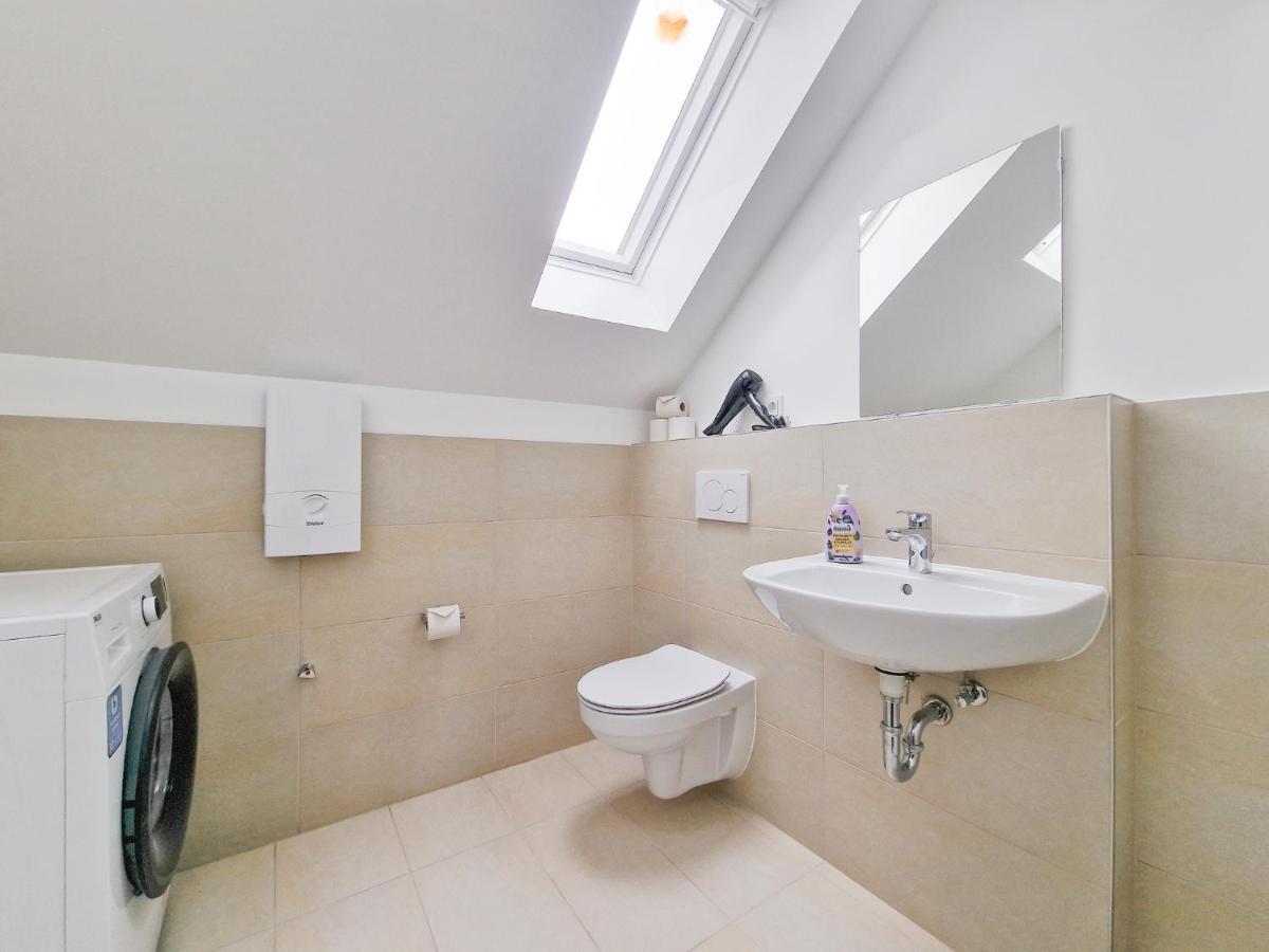 Raj Living - 1 Or 3 Room Apartments - 20 Min Messe Dus And Old Town Dus 杜塞尔多夫 外观 照片