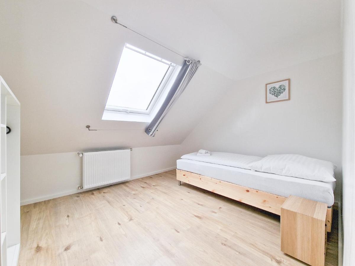 Raj Living - 1 Or 3 Room Apartments - 20 Min Messe Dus And Old Town Dus 杜塞尔多夫 外观 照片