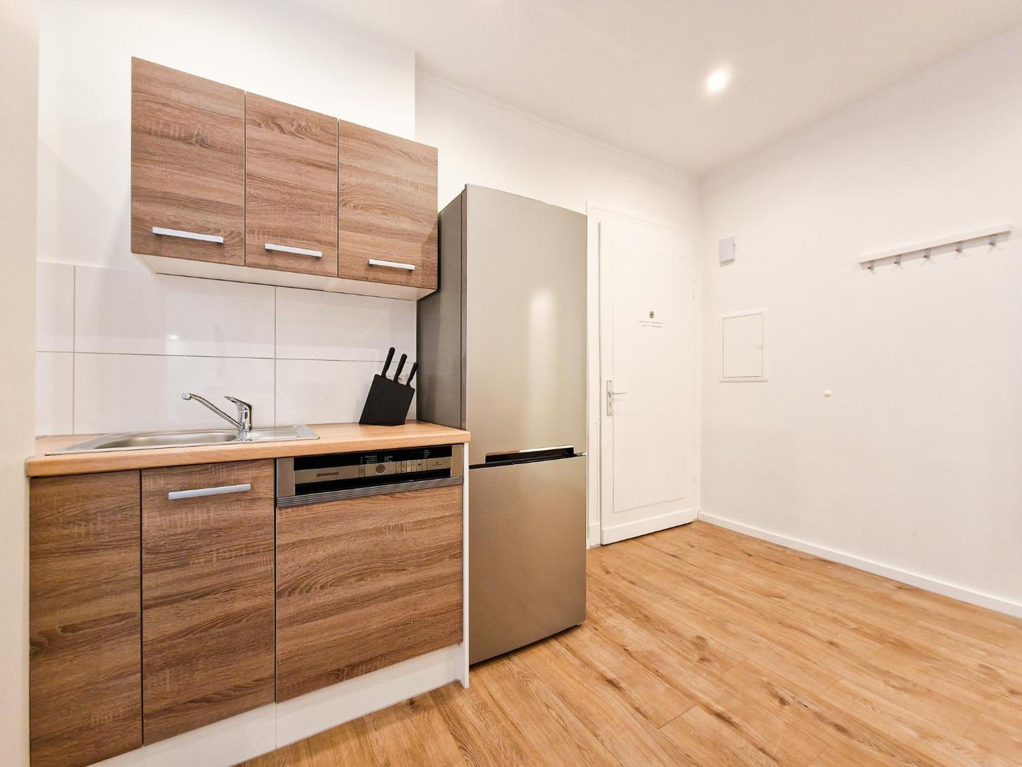 Raj Living - 1 Or 3 Room Apartments - 20 Min Messe Dus And Old Town Dus 杜塞尔多夫 外观 照片